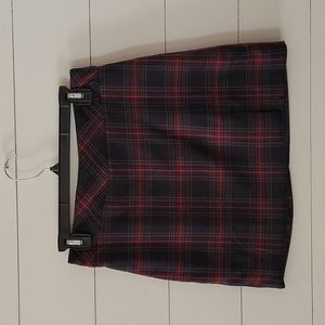 Forever 21 navy and red plaid skirt with split. Medium NWT